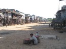 cambodia 585 * nochma das Dorf... In der Regenzeit is da berall Wasser * 2048 x 1536 * (1.44MB)